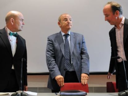 Fernando Villalonga (izquierda) como presidente de Madrid Destino, y su 'número dos', Timothy Chapman.