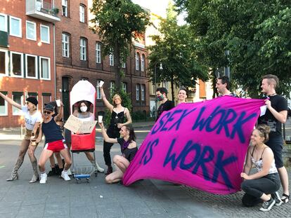 Manifestación a favor de los derechos de las trabajadoras sexuales a principios de junio en el oeste de Berlín.