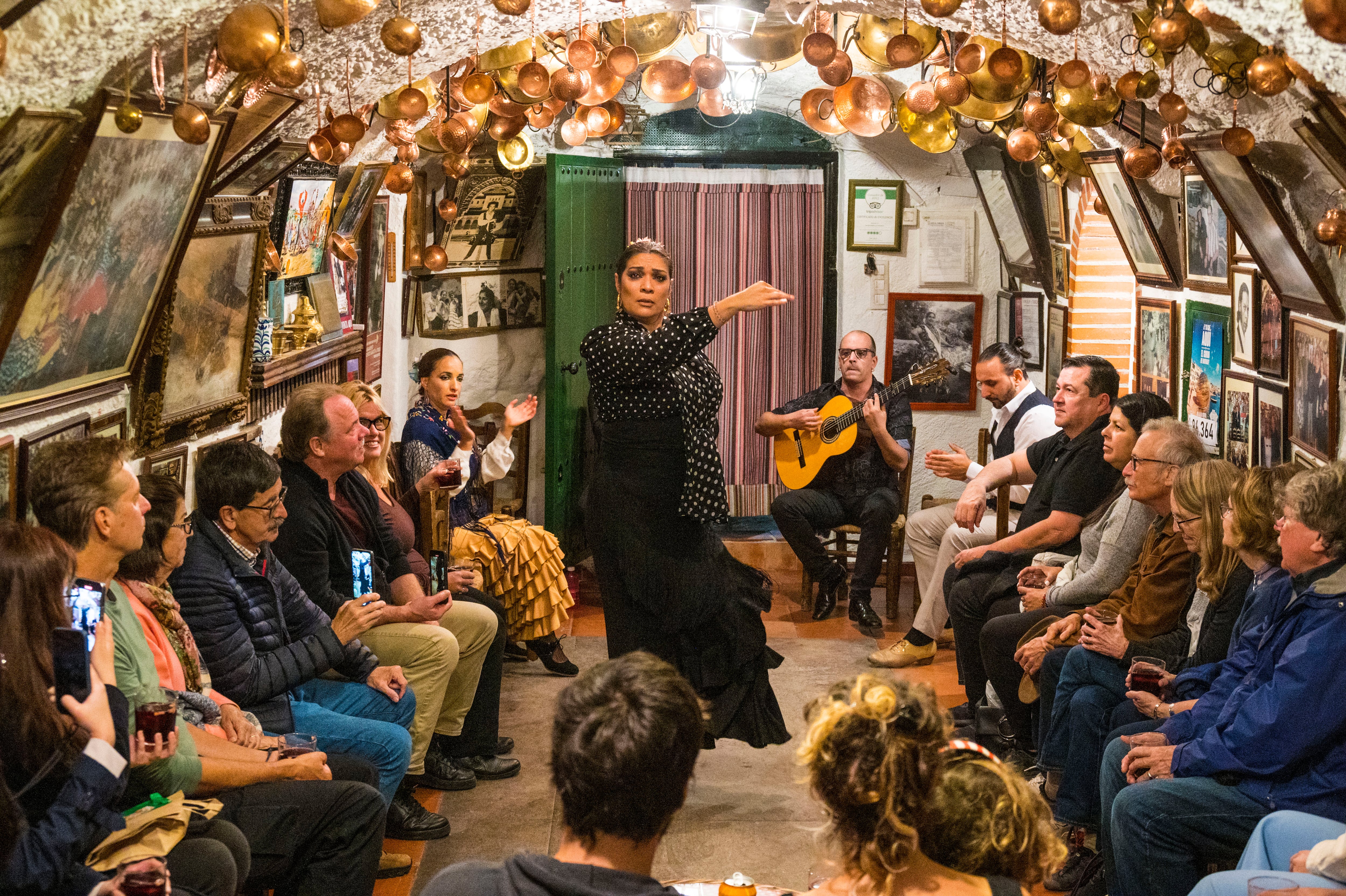 Una ruta por los tablaos y el flamenco de Granada, para turistas y también para locales 