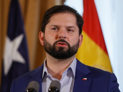 El presidente de Chile, Gabriel Boric, durante el acto 'Memoria y futuro, 50 años del golpe de Estado' que organizó la Embajada de Chile en la Casa de América de Madrid este sábado.