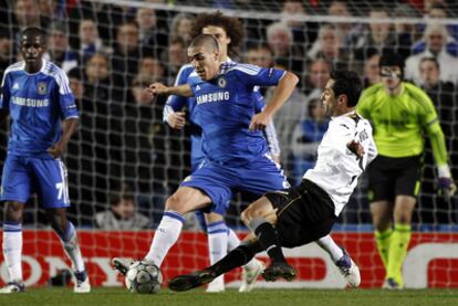 El joven Oriol Romeu jugó todo el partido y sigue con su progresión en el Chelsea, que tras la victoria se clasifica para octavos como el primero del grupo. El Valencia jugará la Liga Europa.