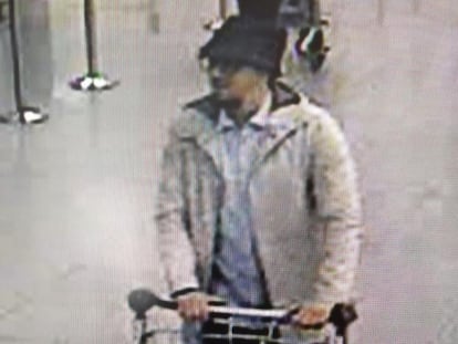 Mohamed Abrini, el "hombre del sombrero", uno de los integrantes del comando yihadista que atentó en Bruselas el 22 de marzo de 2016