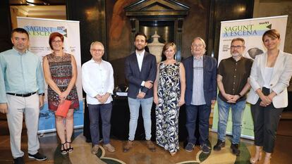 En el centro, la secretaria autonómica de Cultura, Raquel Tamarit, con el alcalde de Sagunto, Darío Moreno (izda.) y el director del estival, Juan Martínez Luciano, en la presentación del programa de 2019.