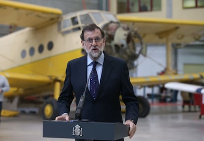 Acting Prime Minister Mariano Rajoy speaks at a professional training center on Thursday.
