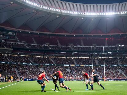 Un momento del partido amistoso de rugby entre España y los 'All Blacks' (selección neozelandesa de rugby) disputado este sábado en el estadio Wanda Metropolitano de Madrid.