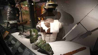 Equipamiento militar romano en una exposición sobre las legiones en el British Museum.