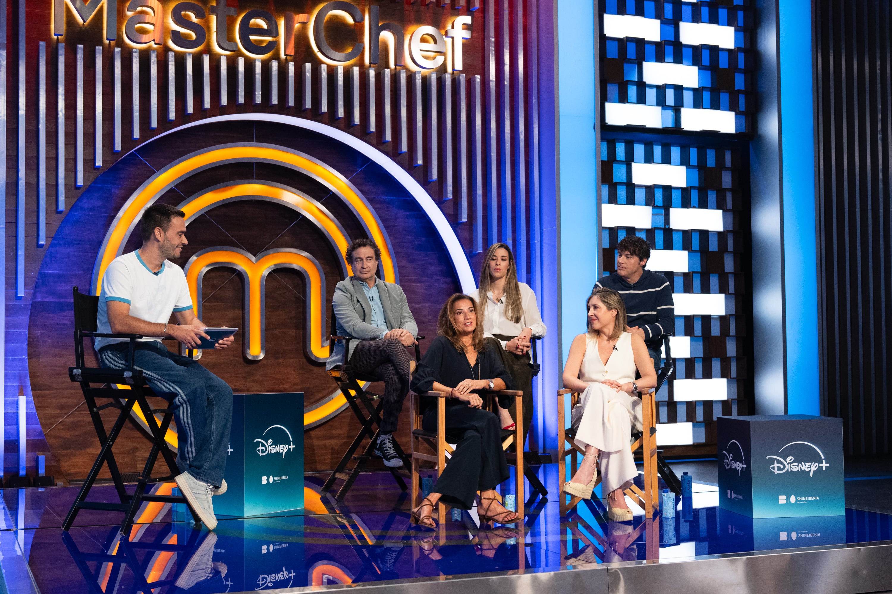 David Moreno, Macarena Rey, Pepe Rodríguez, Delicious Martha, Sofía Fábregas y Jordi Cruz, en la presentación de 'MasterChef Junior'.