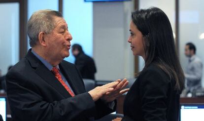 El embajador de Panam&aacute; ante la OEA, Arturo Vallarino, con la opositora venezolana, Mar&iacute;a Corina Machado.