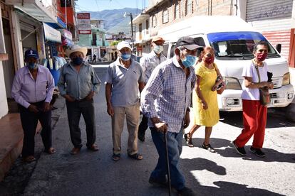 Adultos mayores denunciaron en noviembre que no les llega su pensión en Chilpancingo (Guerrero).