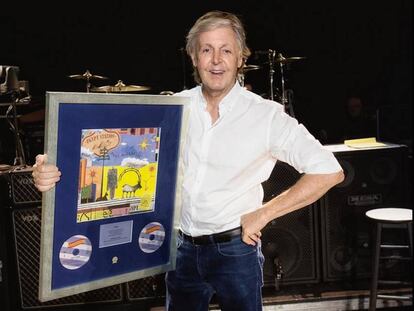 Esta misma semana, McCartney ha conseguido su primer número uno en 36 años por su último disco, 'Egypt station'. Lo ha celebrado con esta foto y este mensaje: "Gracias a mis fabulosos fans y a todo el equipo que trabajó en este álbum para convertirlo en el número uno".