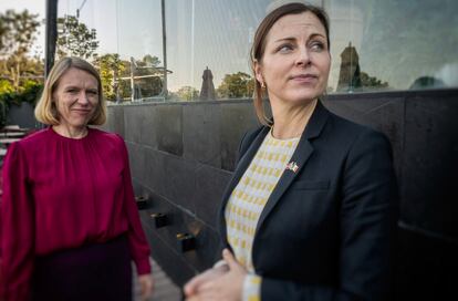 Norwegian Minister of Foreign Affairs Anniken Huitfeldt with Idun Tvedt, deputy director of the Peace and Reconciliation Section of the Norwegian government. 