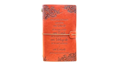 Regalos 15 Amigo invisible sobre fondo blanco.