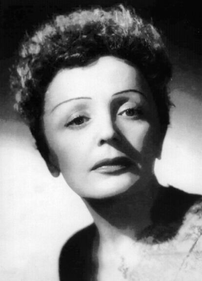 La cantante francesa Edith Piaf.