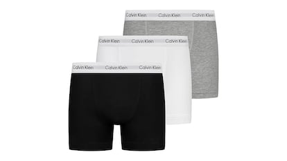 Regalos para hombres sobre fondo blanco.