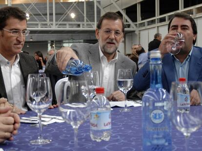 Alberto Núñez Feijóo, presidente de la Xunta; Mariano Rajoy y Carlos Negreira, alcalde de A Coruña.
