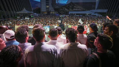 Simpatizantes de Gustavo Petro, durante un mitin en Medellín, en junio de 2025.