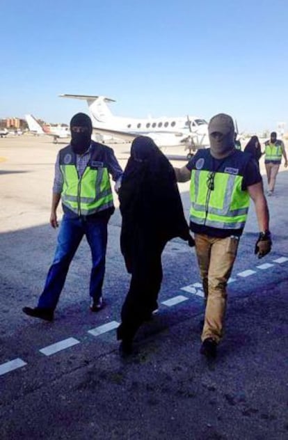 Detenció de les primeres dones gihadistes a Espanya, l'agost passat.