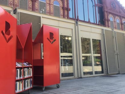 Una de les llibreria mòbils que instal·larà l'Ajuntament de Barcelona per fomentar la lectura.