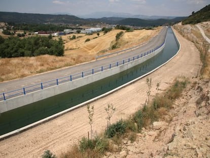 El canal Segarra-Garrigues cerca de Ponts. 