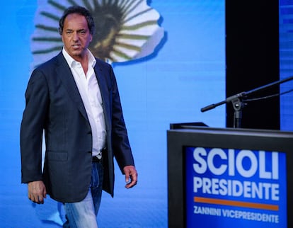 Daniel Scioli en uno de los actos del Frente Para La Victoria, en 2015, durante su primera campaña presidencial.