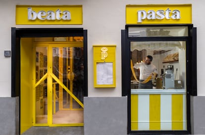Ciro Ciriano en su nuevo local de Beata Pasta en Madrid.