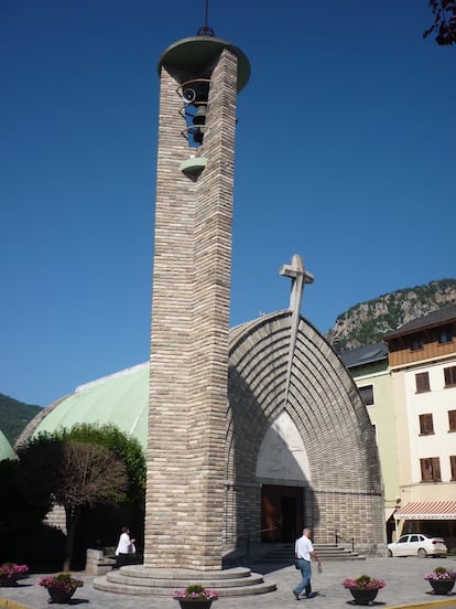 Iglesia de l'Assumpció de la Mare de Déu de Pont de Suert, de Eduardo Torroja.