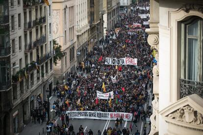 Vista general de la movilización de estudiantes, profesores y médicos, el 29 de noviembre de 2018, en Barcelona.  