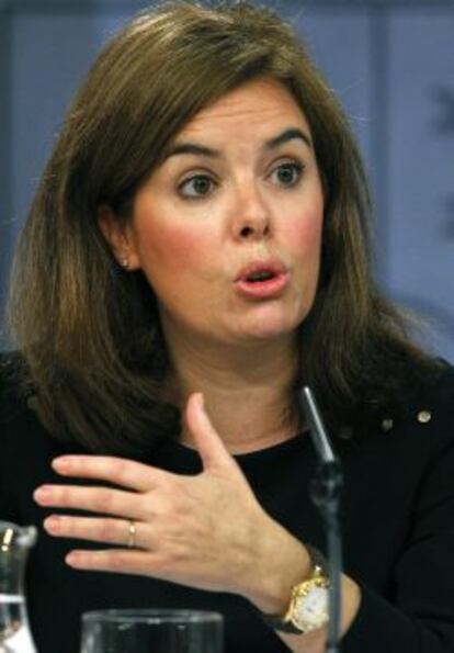 La vicepresidenta del Gobierno, Soraya Sáenz de Santamaría, durante una rueda de prensa posterior al Consejo de Ministros.