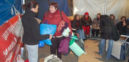 Empleadas acampadas en la puerta del consistorio jerezano.