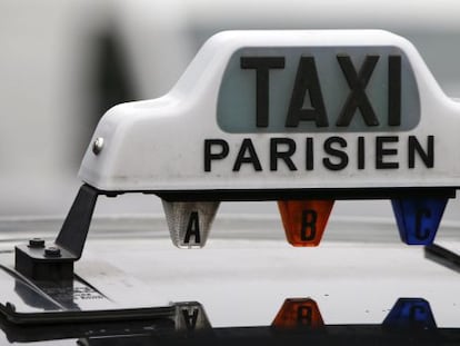Se&ntilde;al de un taxi parisino