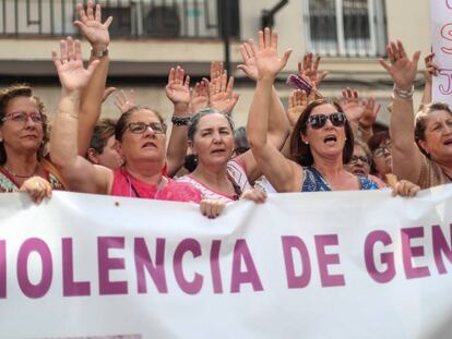 Concentración en Maracena en apoyo a Juana Rivas.
