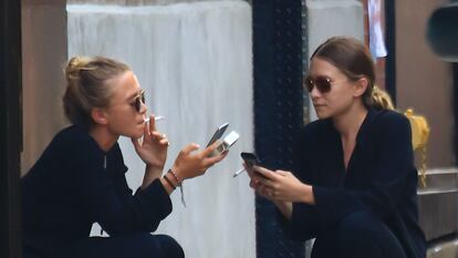 Mary-Kate Olsen y Ashley Olsen en Nueva York en 2015.