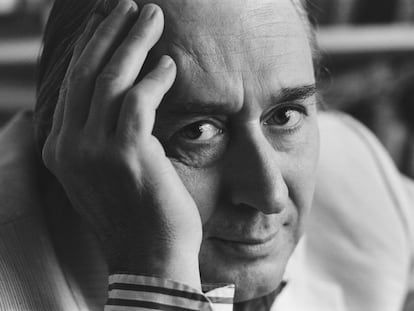 J. G. Ballard a casa seva a Shepperton, al Regne Unit, el setembre de 1984.