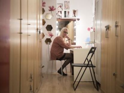El documental ‘En Femme’ aborda el ‘cross-dressing’ persones que s expressen en el gènere contrari al que han nascut
