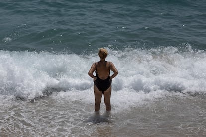 Imagen de archivo de una playa de la costa catalana. [ALBERT GARCIA] EL PAIS