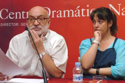 Gerardo Vera y Laila Ripoll, ayer en el Centro Dramático Nacional.