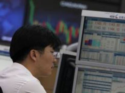 El Kospi cae 2,09 puntos, un 0,11 por ciento, hasta 1.918,02 unidades. EFE/Archivo