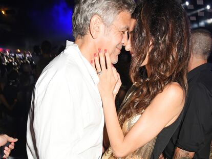 Los arrumacos nocturnos de George Clooney y Amal en Ibiza