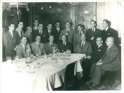 Luis Felipe Vivanco, Dionisio Ridruejo, Luis Rosales, Gerardo Diego, Jorge Guillén, Vicente Aleixandre, y Dámaso Alonso entre otros.