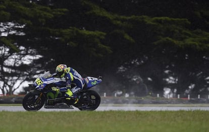 Valentino Rossi, en un empapado Phillip Island.