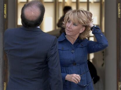 La presidenta madrileña, Esperanza Aguirre, junto al jefe del Gobierno de Castilla y León, Juan Vicente Herrera.