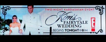Una imagen que la cadena E!, que emite el reality show de Kim Kardashian, usó para promocionar la retransmisión de la boda de la modelo.