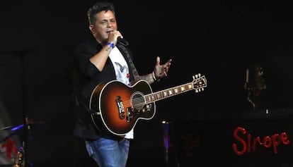 Concierto de Alejandro Sanz en el Palacio de la Deportes de Madrid.