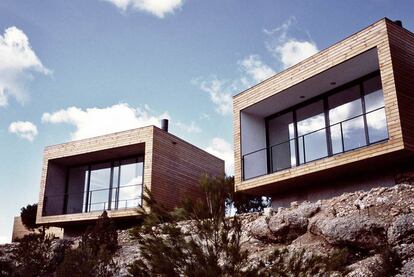 La atrevida propuesta del Hotel Consolación, en la comarca del Matarraña (Teruel), mezcla la arquitectura de Craig Ellwood y el racionalismo germánico de Mies van der Rohe, para un éxtasis contemplativo gracias al entorno que lo rodea (<a href="http://www.consolacion.com.es" rel="nofollow" target="_blank">www.consolacion.com.es</a>).