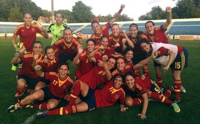 La selección de fútbol celebra su clasificación para el Mundial.