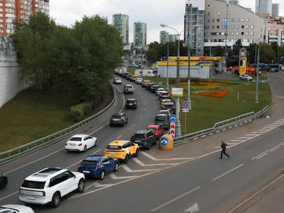 Rusia recae en su crisis de combustible con dos de cada tres gasolineras sin suministro