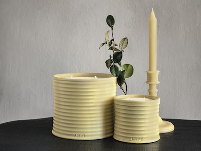 Detalle de la colección de velas y decoración de Loewe.