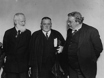 Los escritores George Bernard Shaw, Hilaire Belloc y G. K. Chesterton, en 1927.