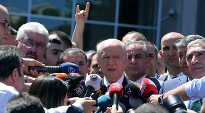 Devlet Bahceli, líder del partido nacionalista turco, MHP.