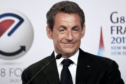 El presidente francés Nicolas Sarkozy abre el encuentro mundial sobre Internet.